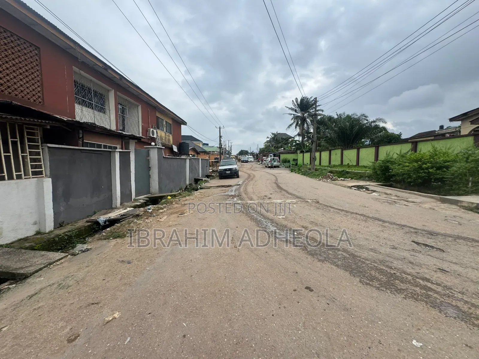 A Corner Peice Land Measuring 650sqm With a Demolishable in Ifako-Ogba