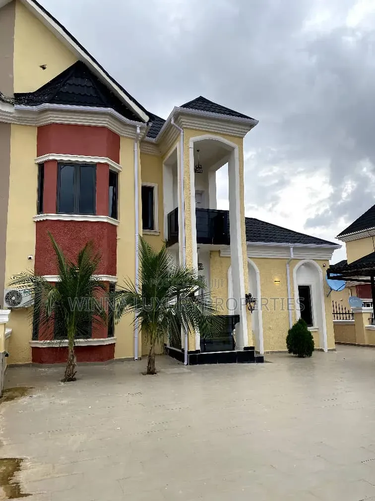 4bdrm Penthouse in New Planet Homes, Lugbe District for sale in Lugbe District