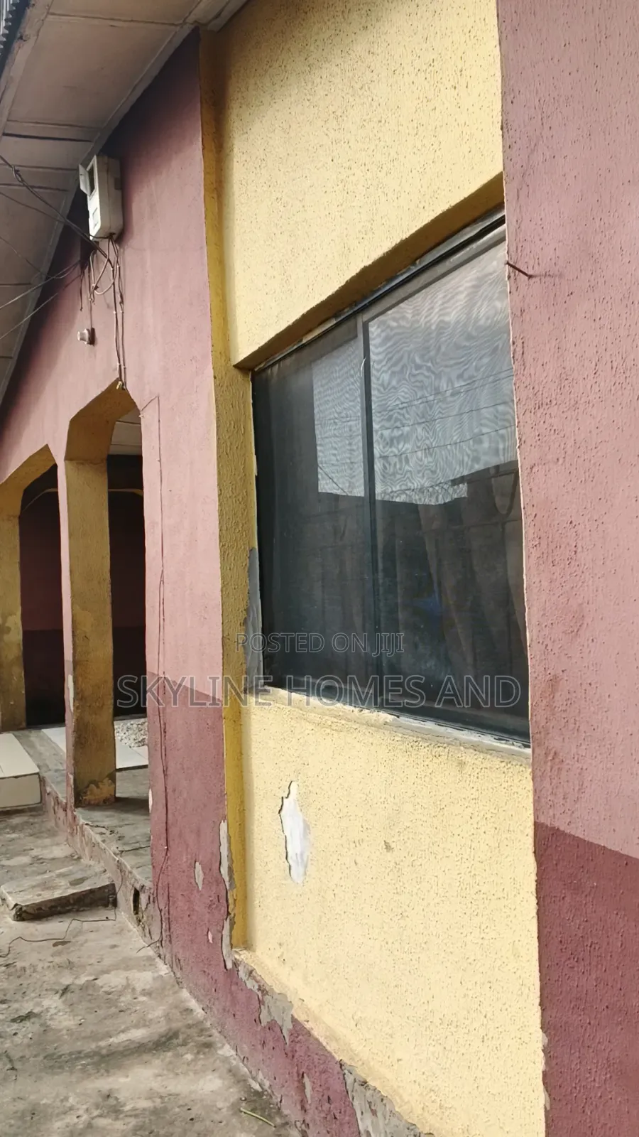 10bdrm House in Joju, Ado-Odo/Ota for sale in Ado-Odo/Ota