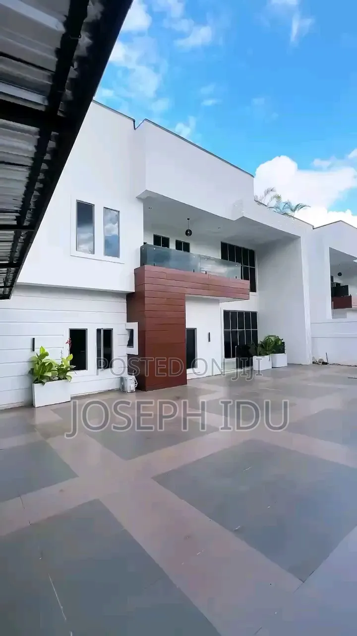 5bdrm Duplex in Wtc Estate Enugu for sale in Enugu