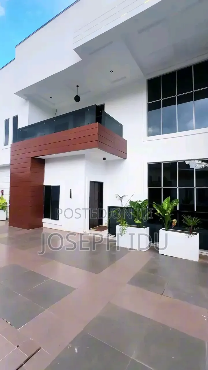 5bdrm Duplex in Wtc Estate Enugu for sale in Enugu