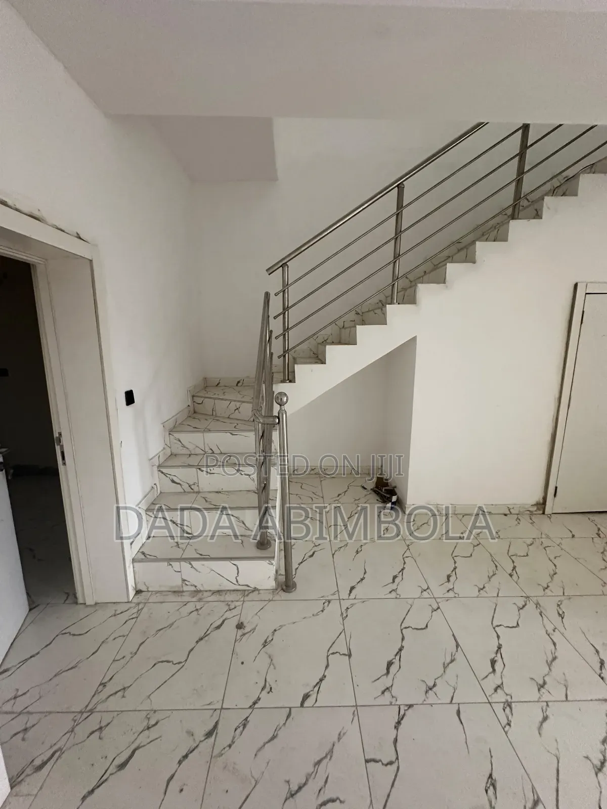 3bdrm Duplex in Ikate for sale in Ikate