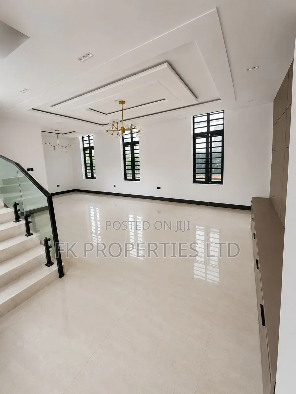 5bdrm Duplex in Lekki Ph 1 for sale in Lekki Phase 1