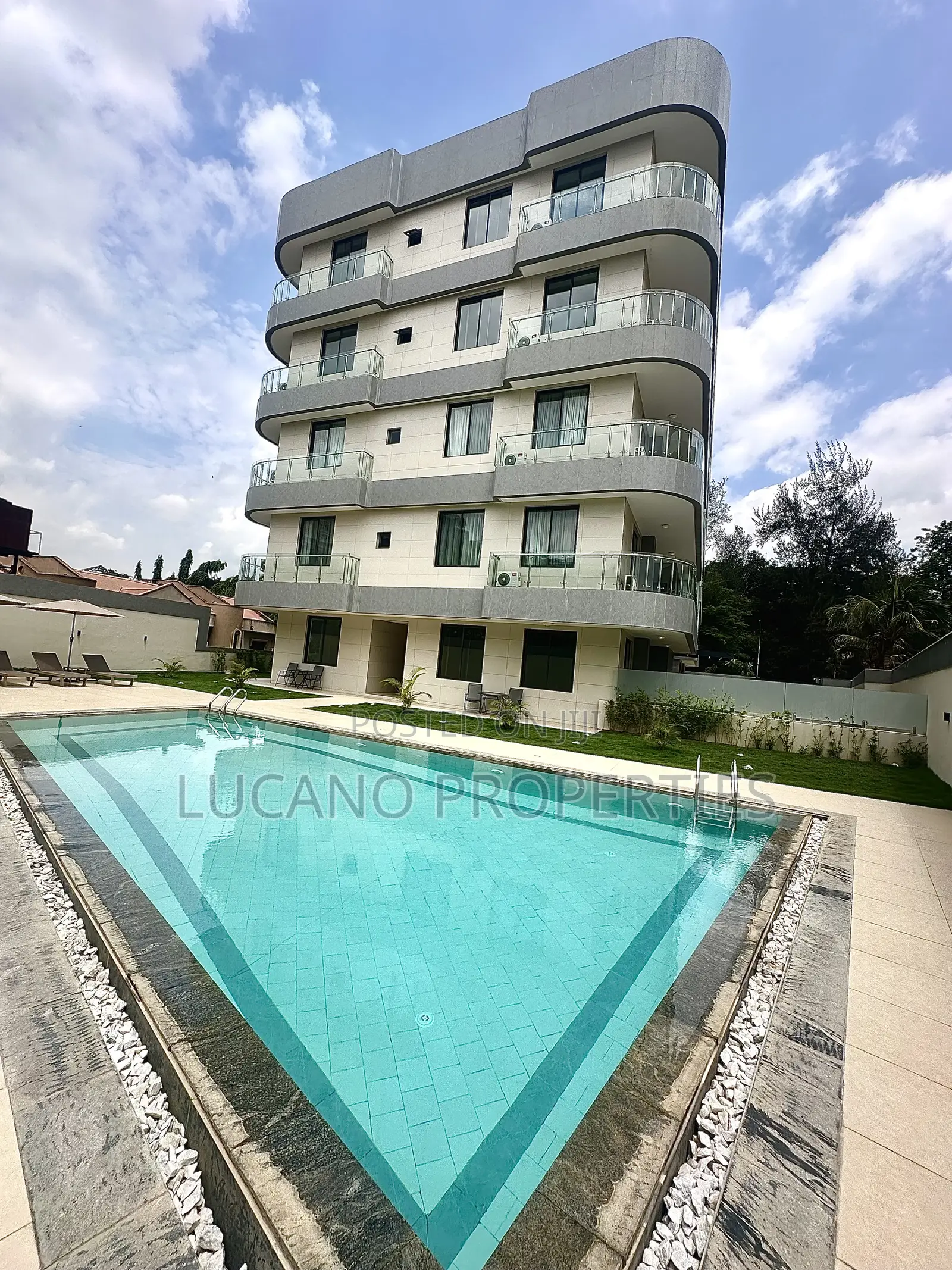 Furnished 3bdrm Block of Flats in Maitama District for rent in Maitama