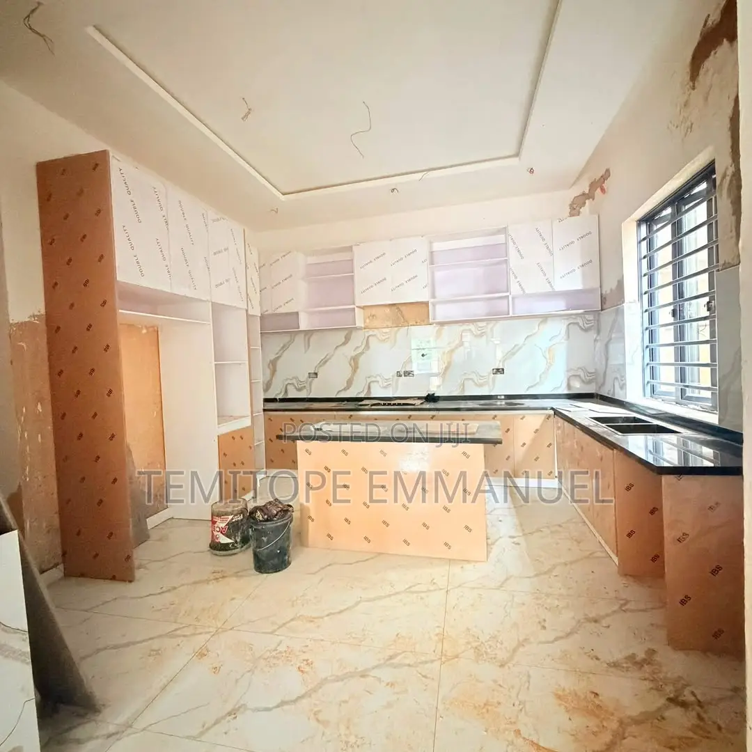 Furnished 4bdrm Duplex in GRA Phase 2 Shangisha for sale in GRA Phase 2 Shangisha