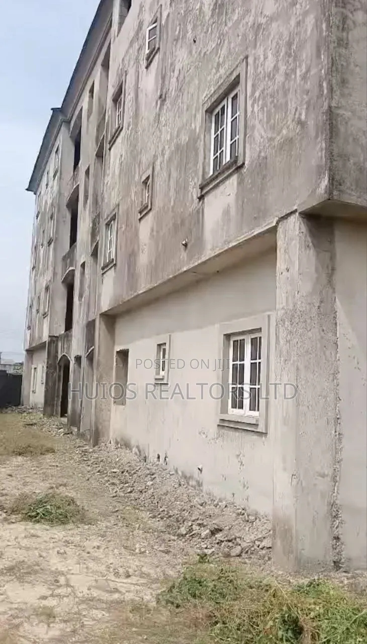3bdrm Block of Flats in Lakowe for sale in Lakowe