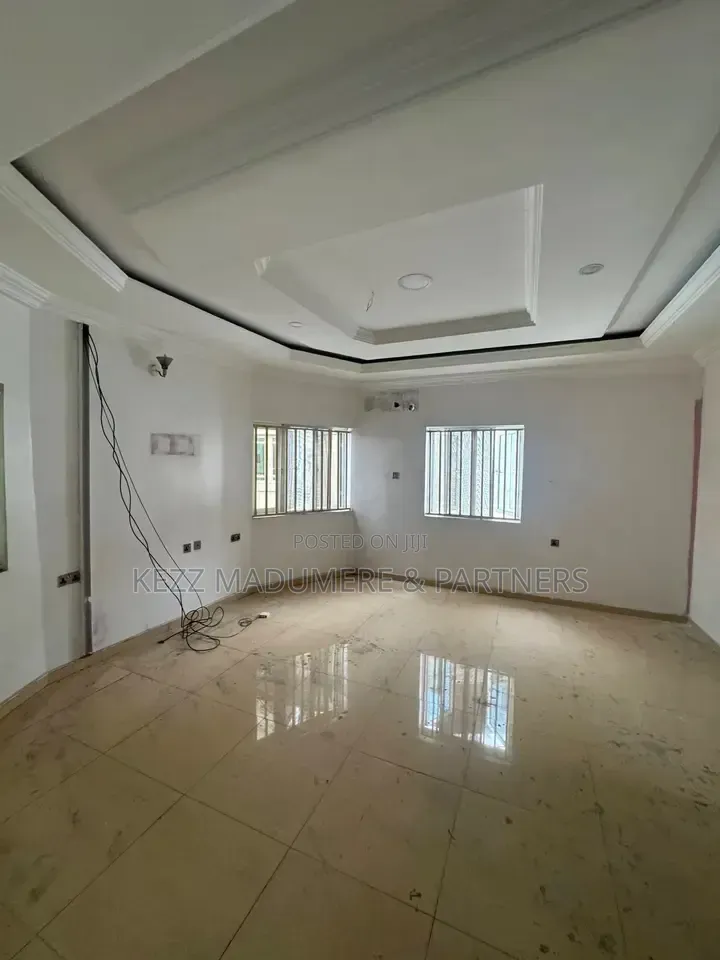 9bdrm Duplex in New Gra Phase 2 Port for sale in GRA Phase 2 / Port-Harcourt
