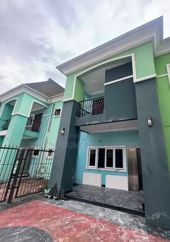 9bdrm Duplex in New Gra Phase 2 Port for sale in GRA Phase 2 / Port-Harcourt