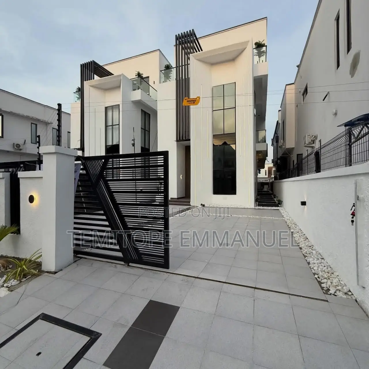 Furnished 5bdrm Duplex in Lekki for sale in Lekki