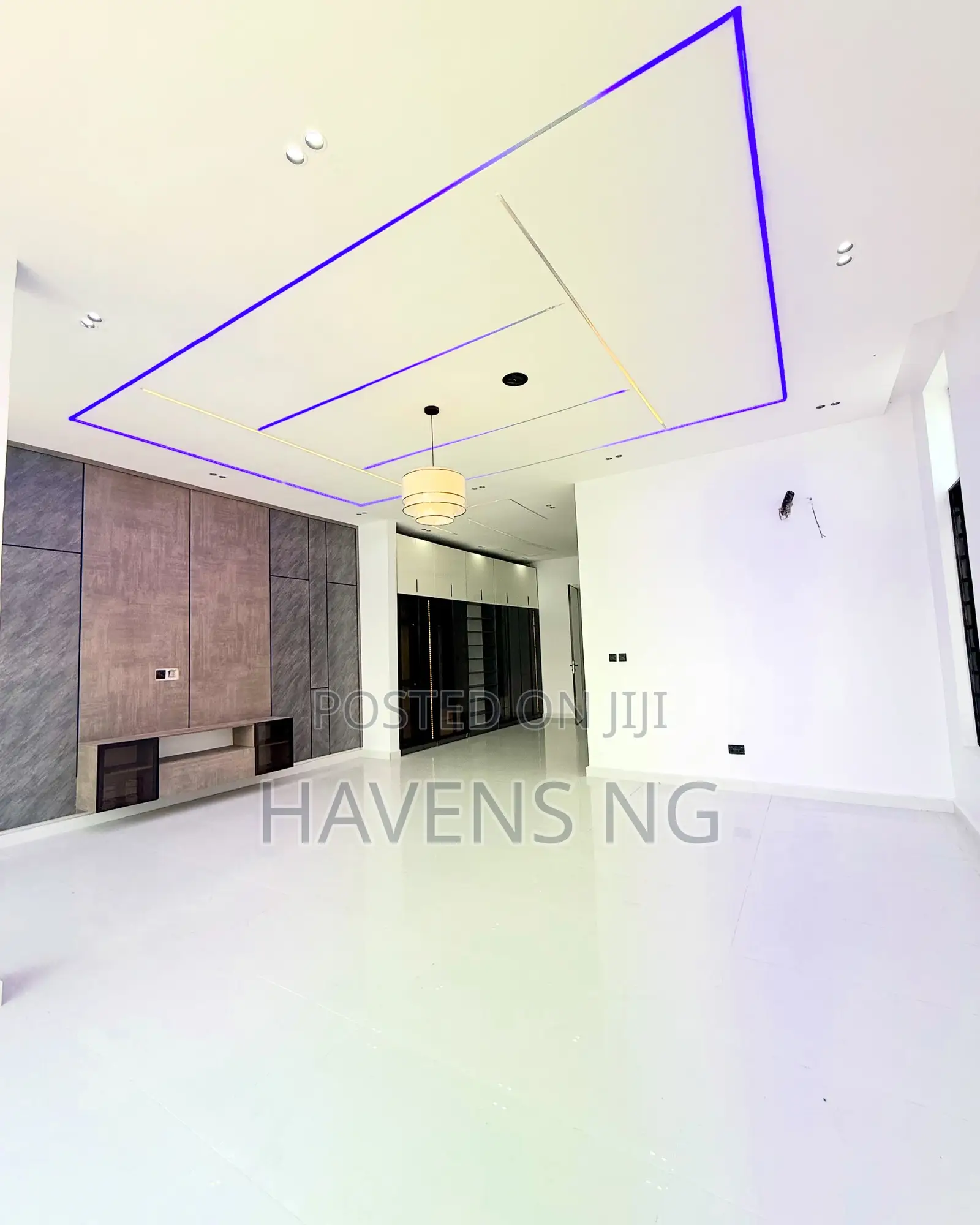 5bdrm Duplex in Lekki Phase 2 for sale in Lekki Phase 2