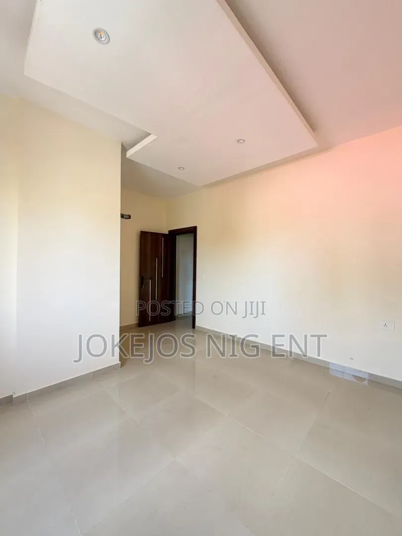 4bdrm Apartment in Victoria Island, Ahmadu Bello Way for sale in Ahmadu Bello Way