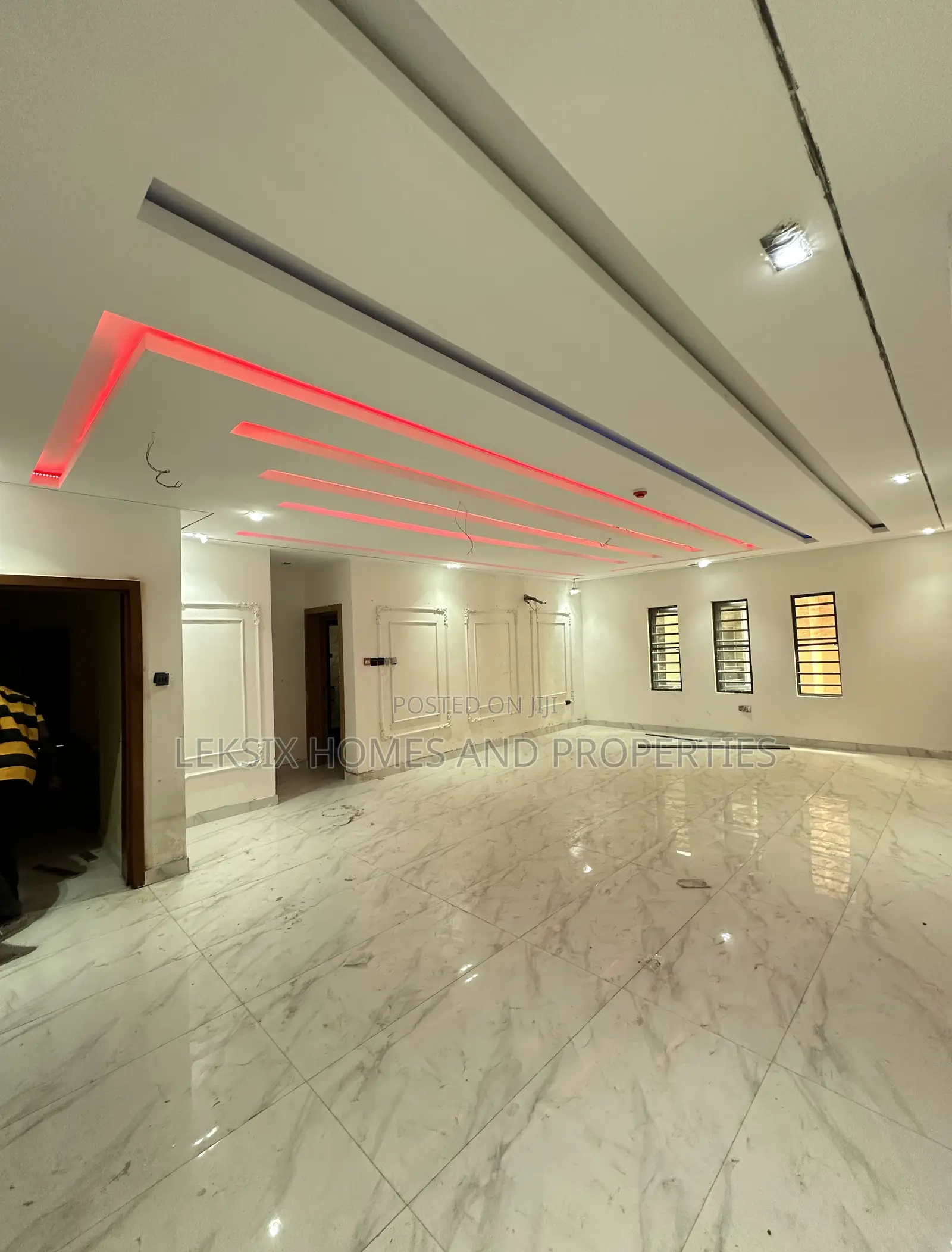 3bdrm Apartment in A Well Secured, Lekki Phase 1 for sale in Lekki Phase 1