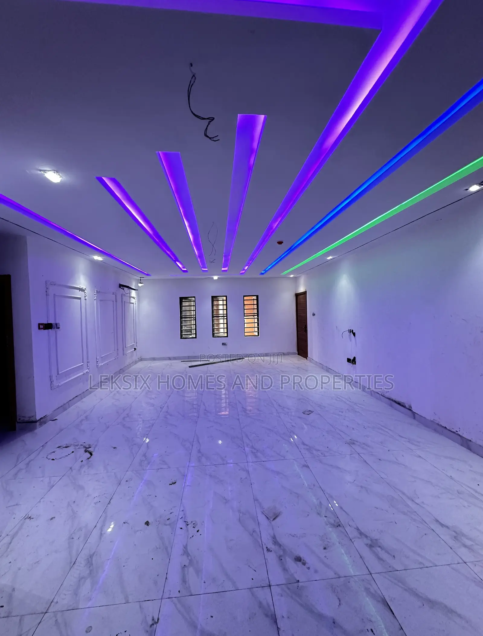 3bdrm Apartment in A Well Secured, Lekki Phase 1 for sale in Lekki Phase 1