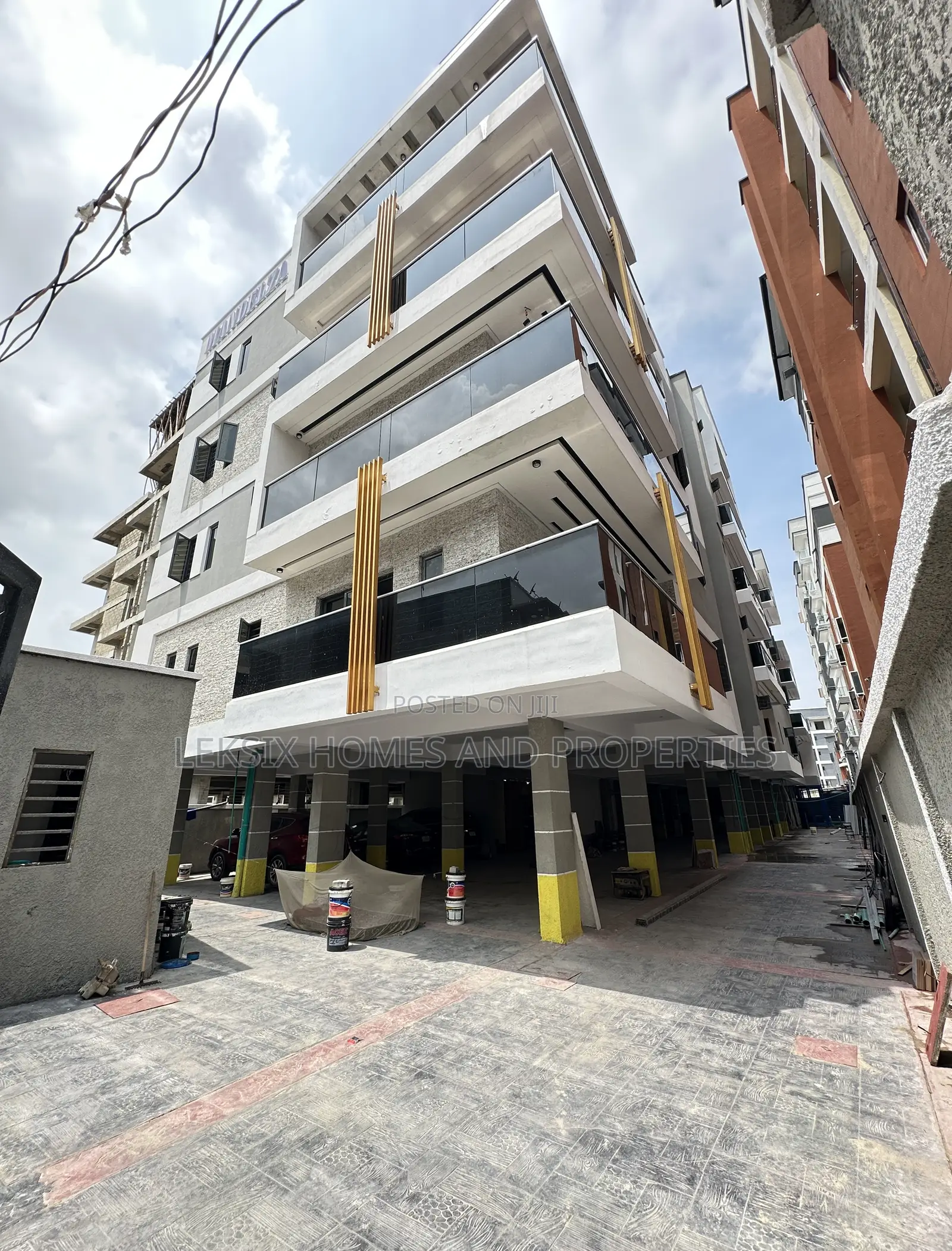 3bdrm Apartment in A Well Secured, Lekki Phase 1 for sale in Lekki Phase 1