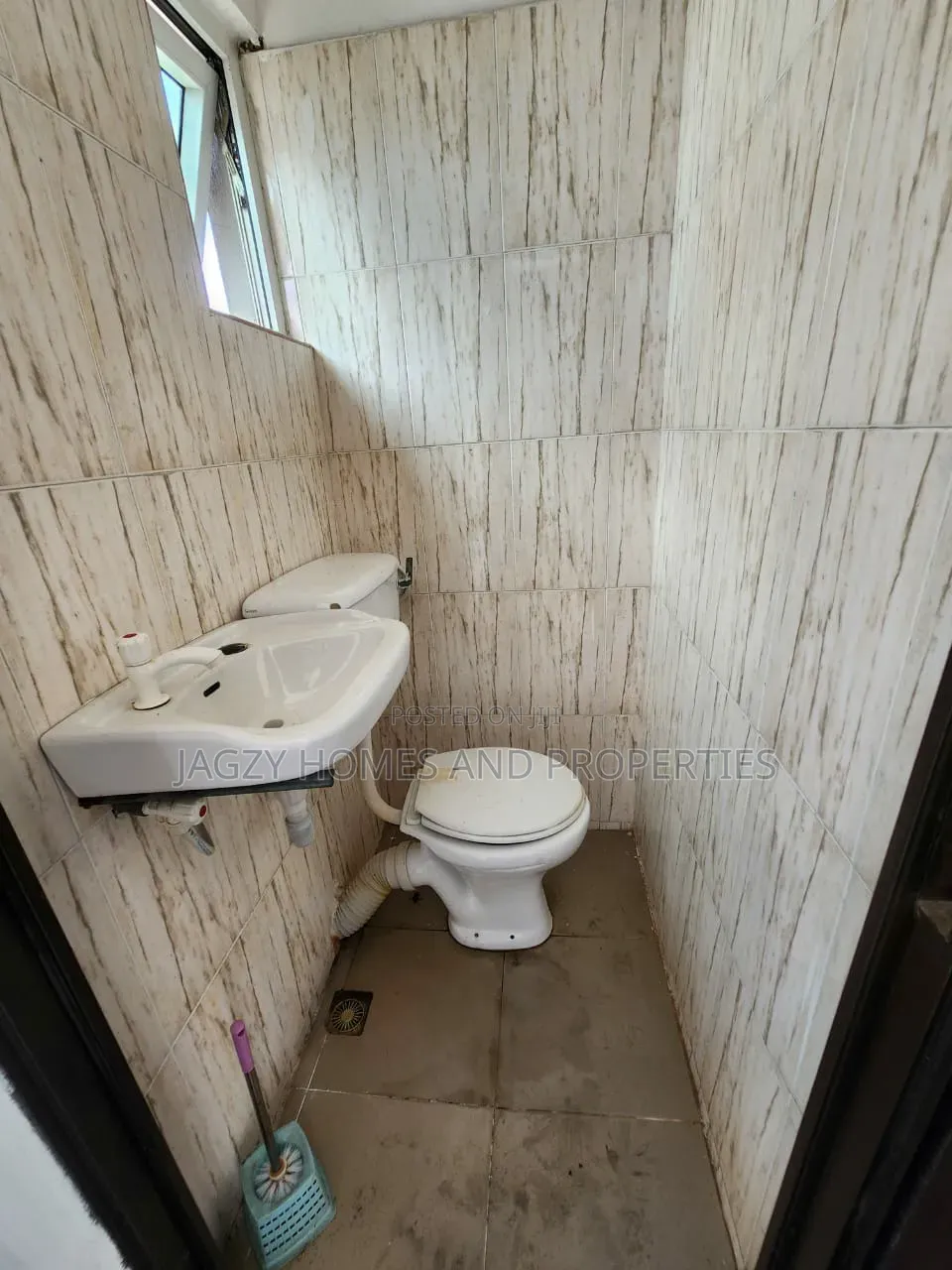 Perfect Upstairs Shop Space Available for Rent in Ado / Ajah