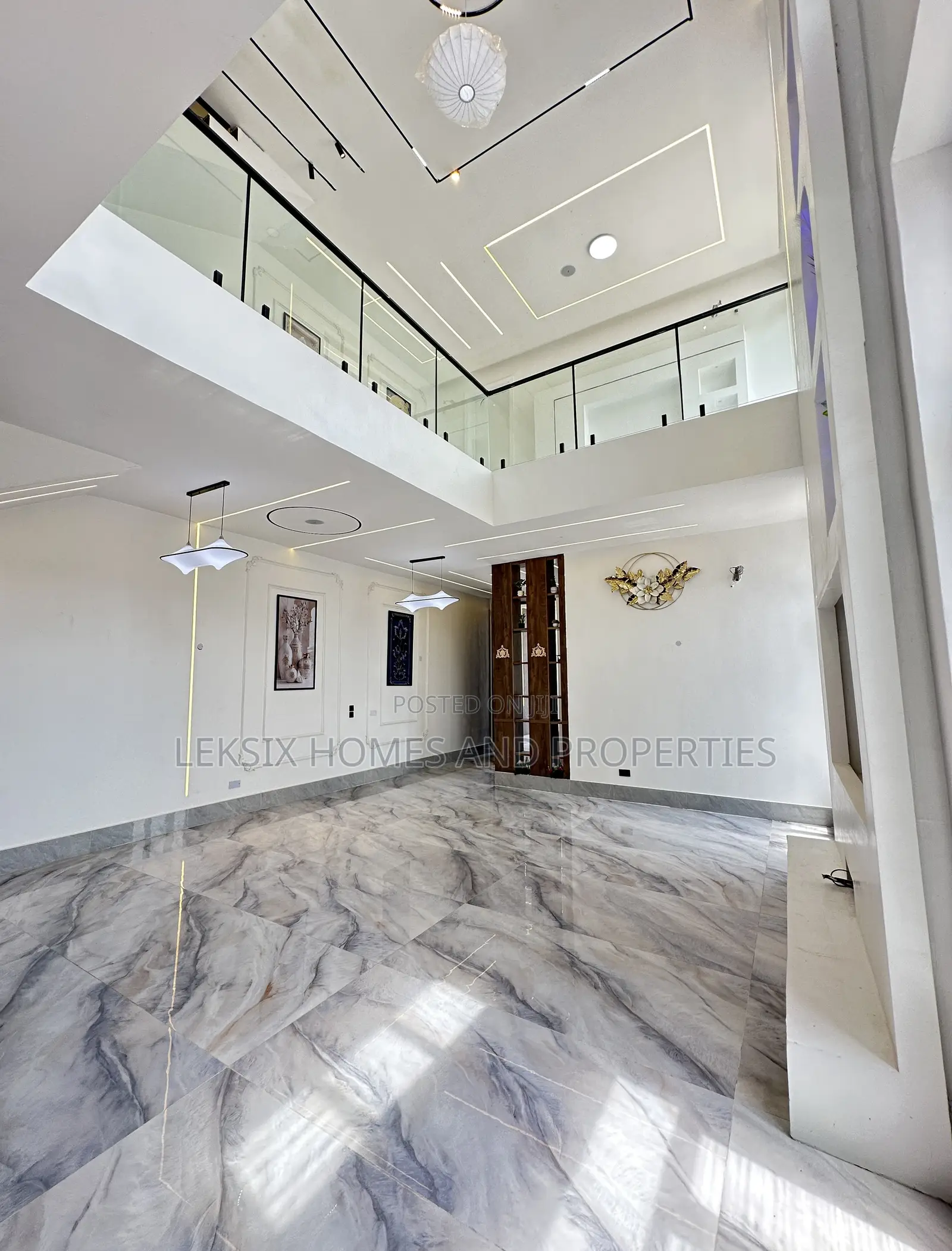 5bdrm Duplex in A Well Secured, Lekki Phase 1 for sale in Lekki Phase 1