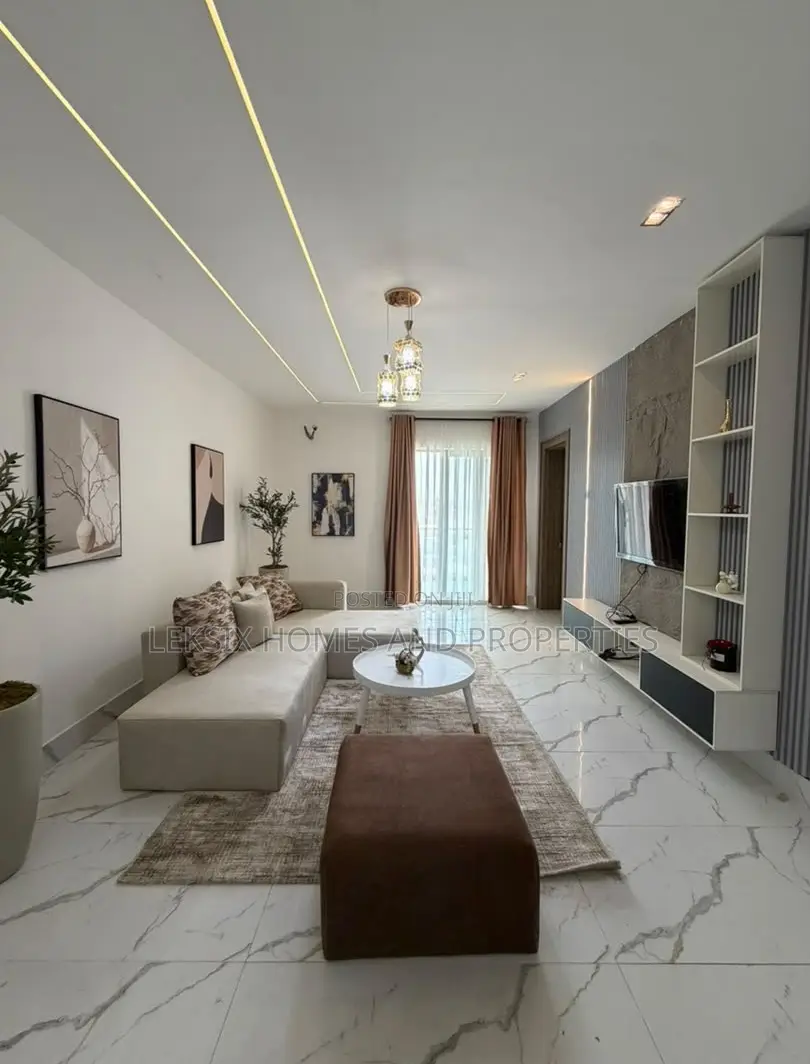 2bdrm Apartment in A Well Secured, Lekki Phase 1 for sale in Lekki Phase 1