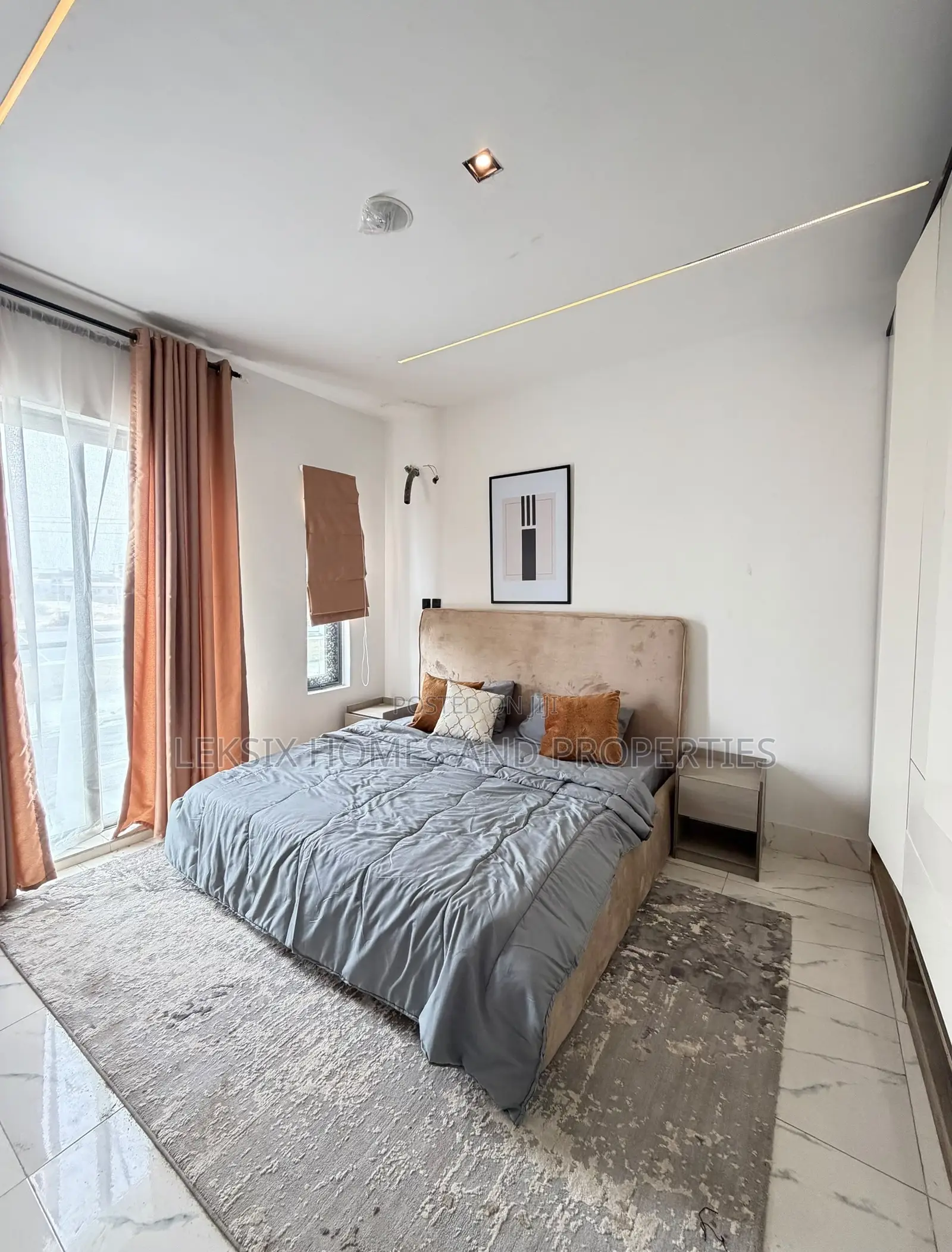 2bdrm Apartment in A Well Secured, Lekki Phase 1 for sale in Lekki Phase 1