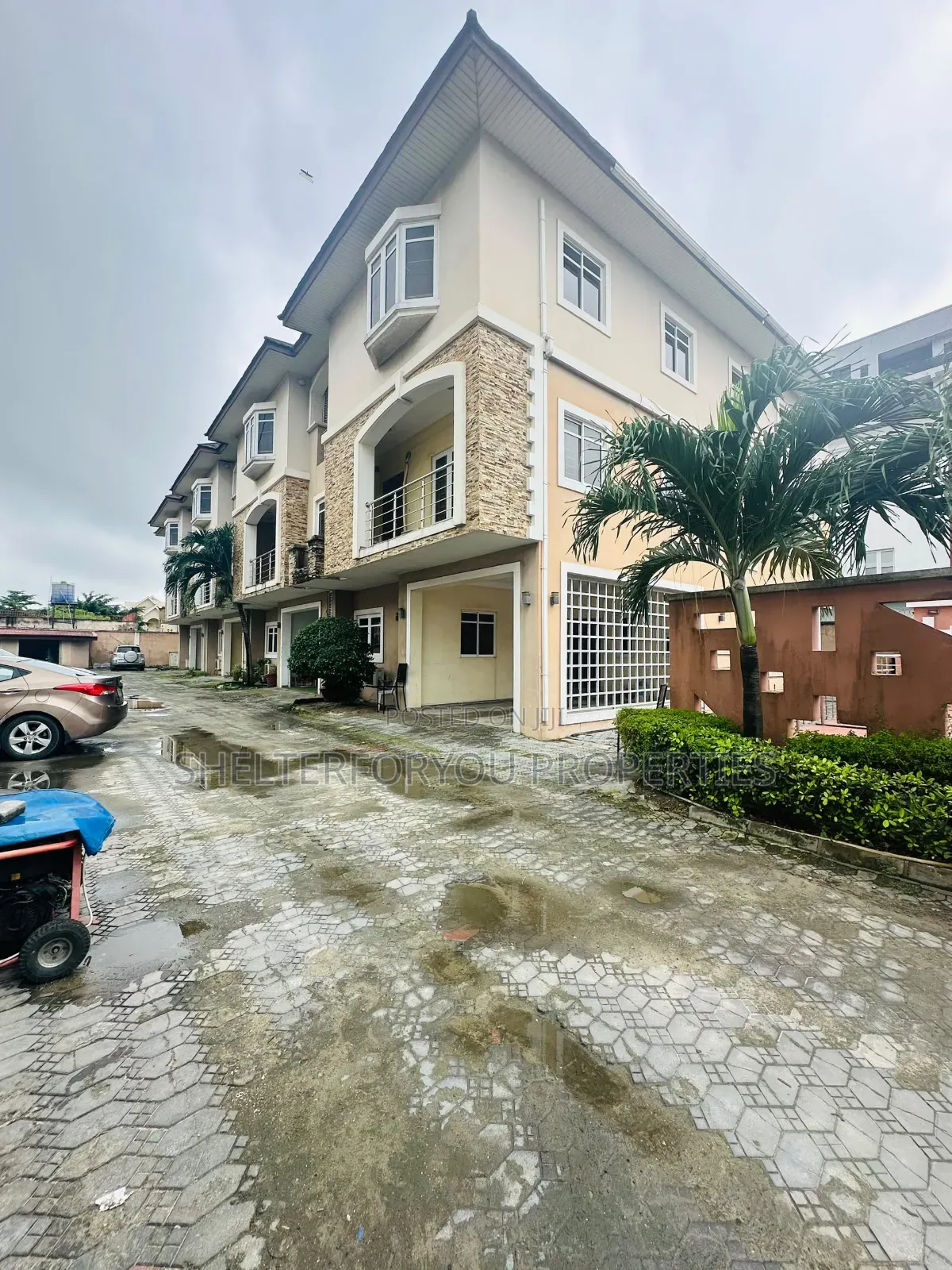 4bdrm House in Victoria Island Extension for sale in Victoria Island Extension
