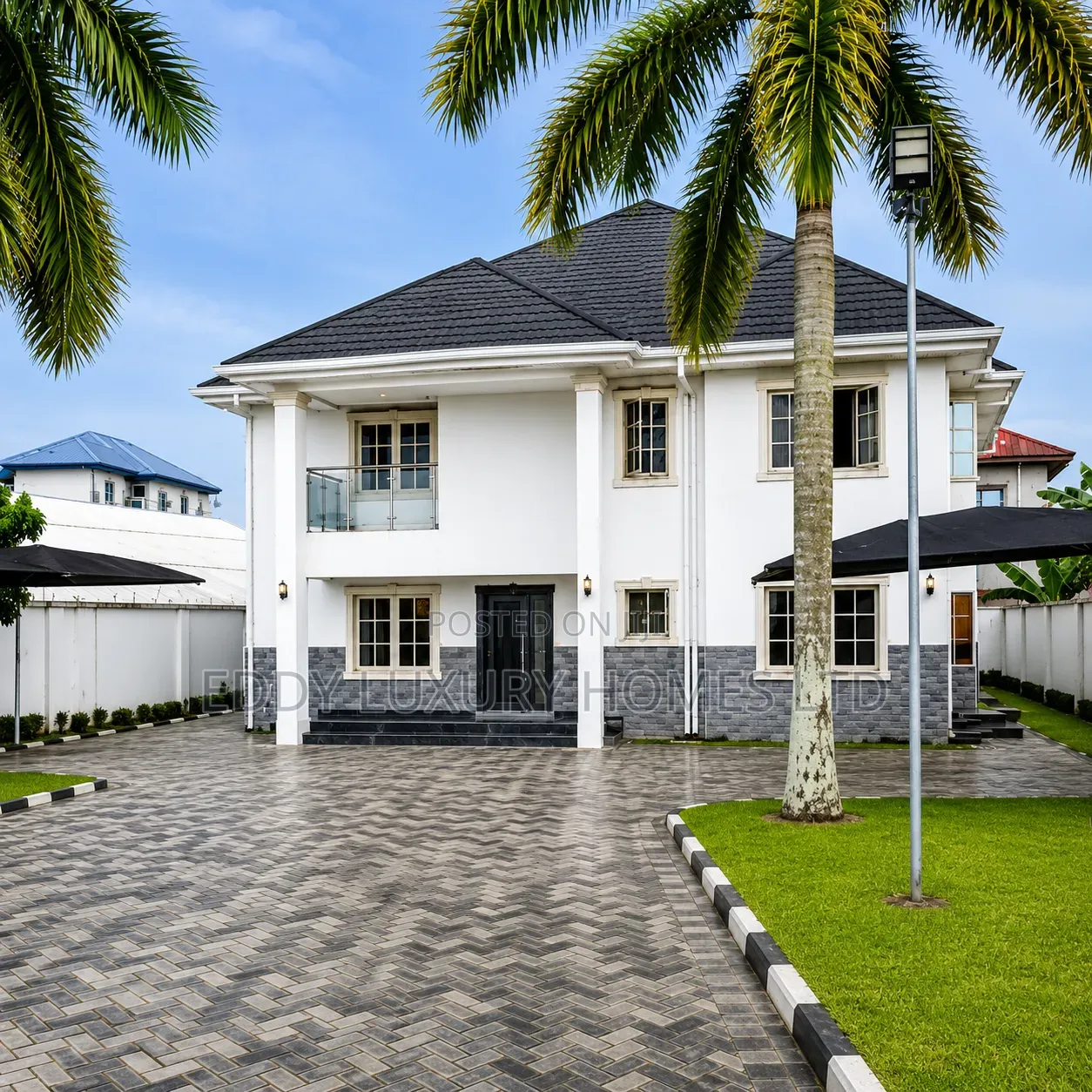 4bdrm Duplex in Abak Road Housing for sale in Uyo