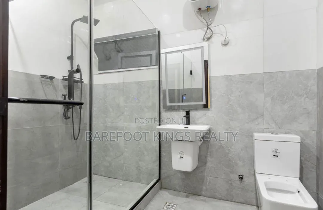 Luxurious 4bedroom Apartment in Victoria Island Extension