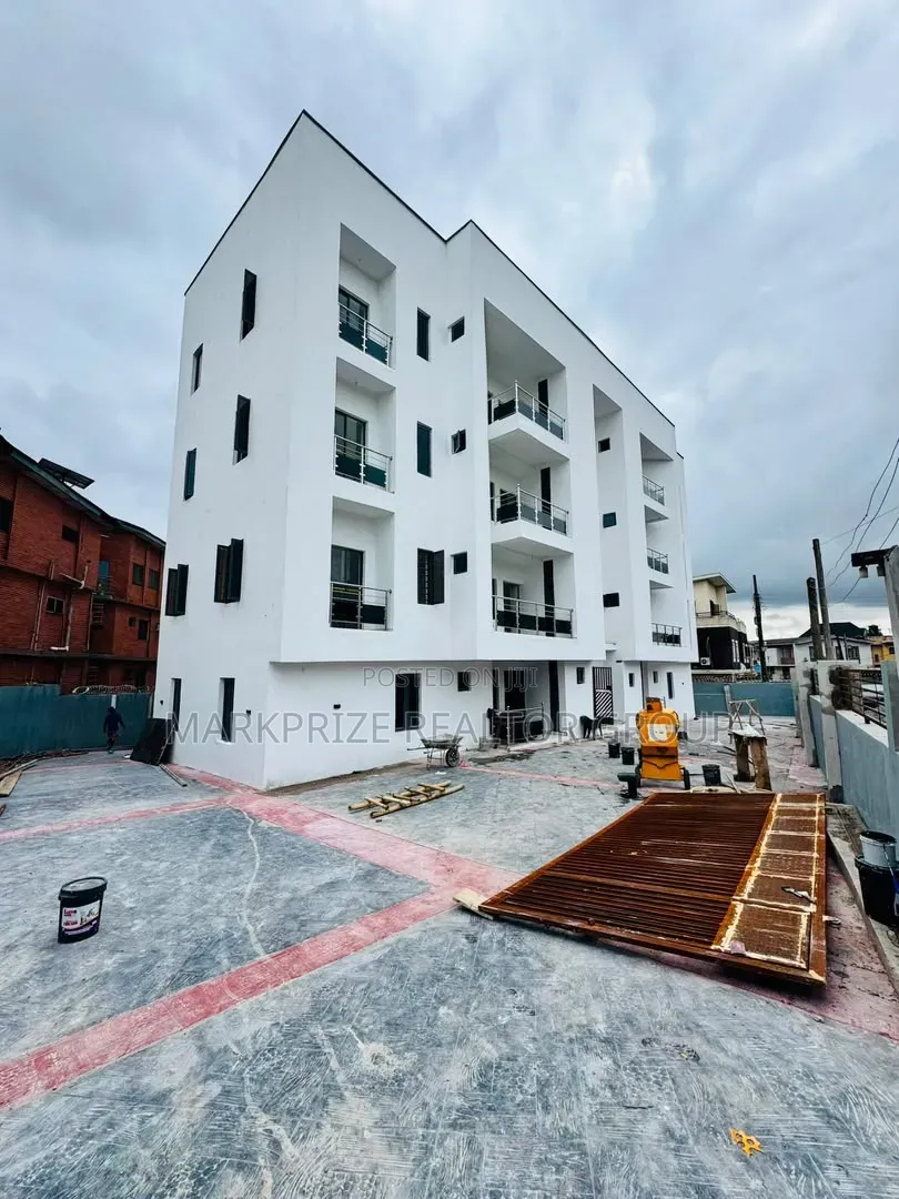 3bdrm Apartment in Gbagada Lagos for sale in Ifako-Gbagada