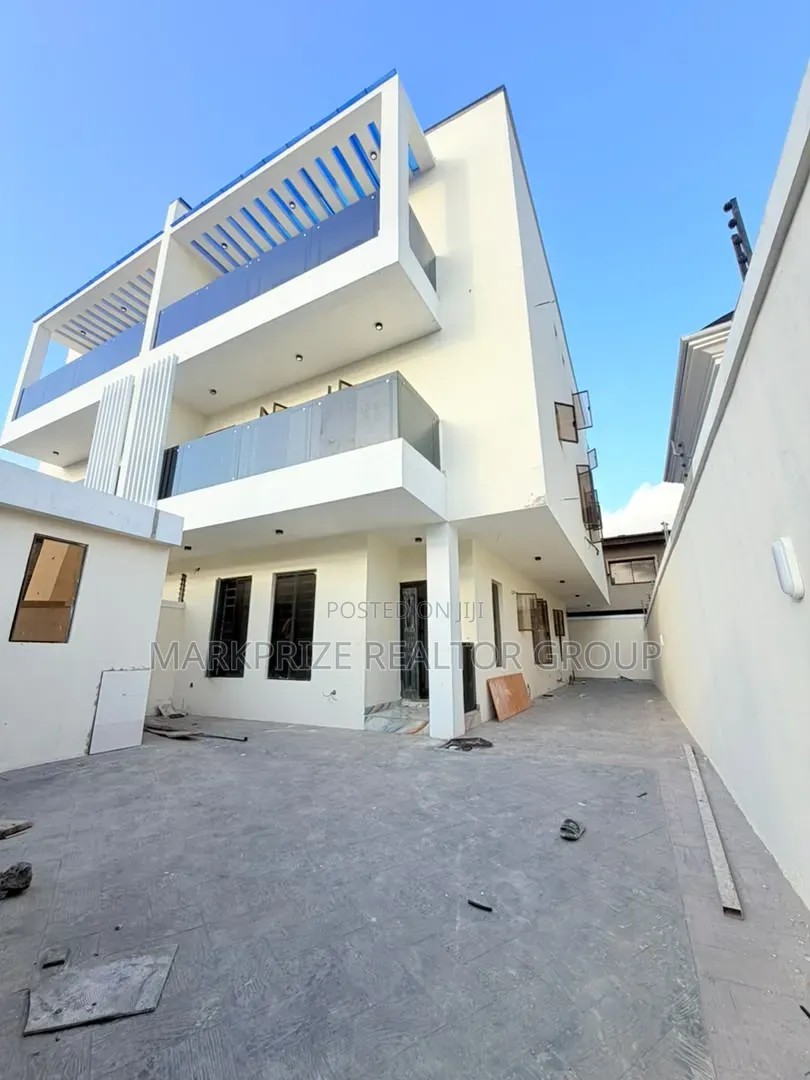 4bdrm Duplex in Omole Phase 1 Lagos for sale in Omole Phase 1