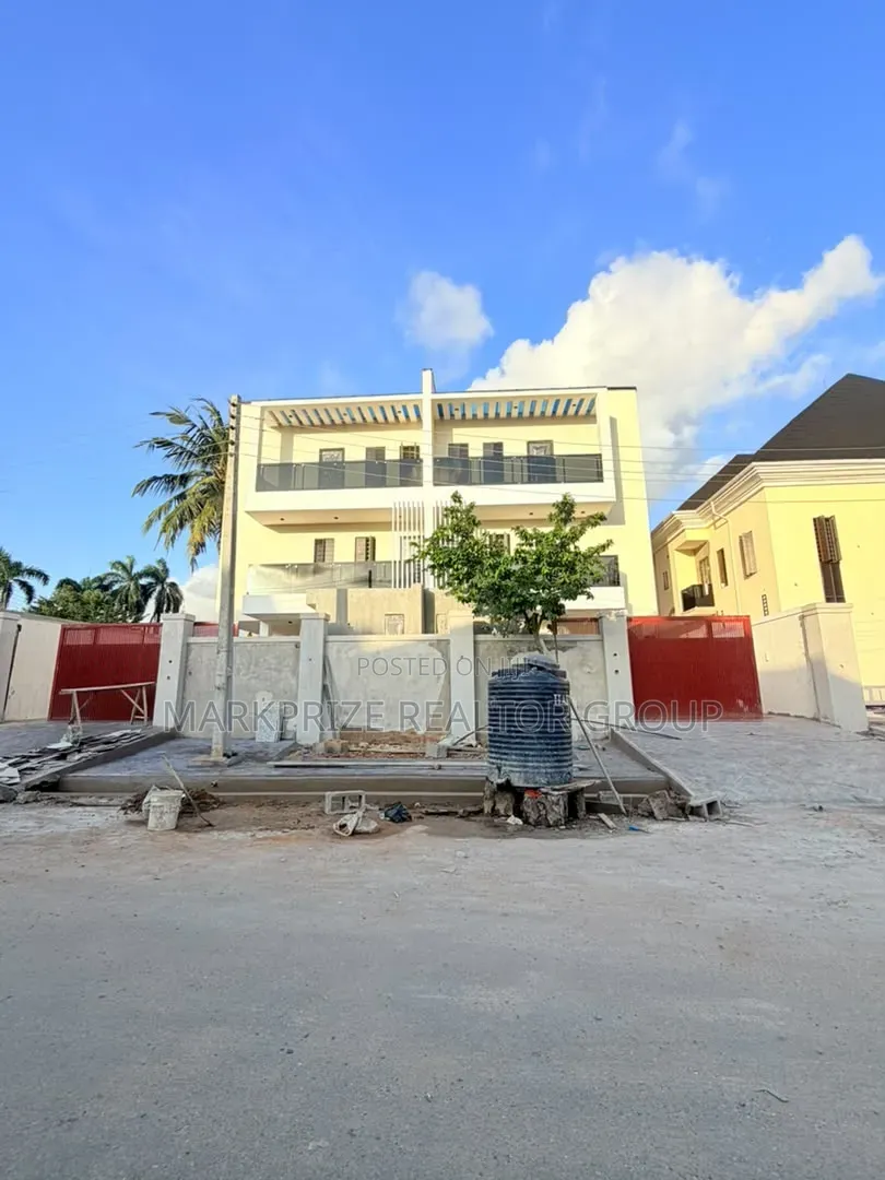 4bdrm Duplex in Omole Phase 1 Lagos for sale in Omole Phase 1
