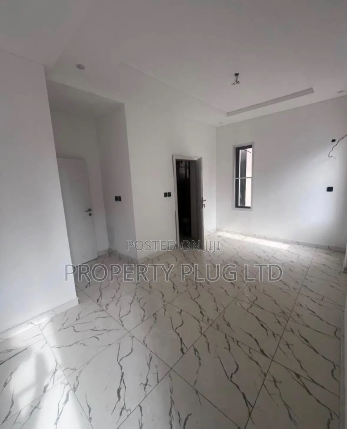 3bdrm Townhouse/Terrace in Ikate for sale in Ikate