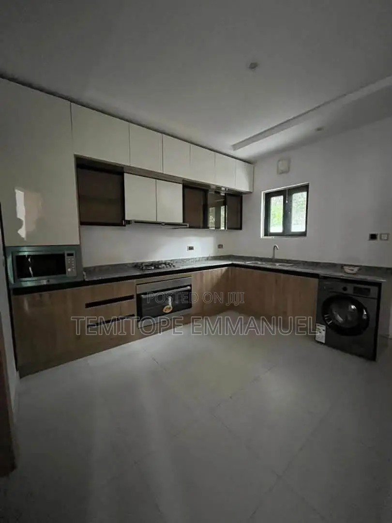 4bdrm Townhouse / Terrace in Pack View Estate for rent in Parkview Estate