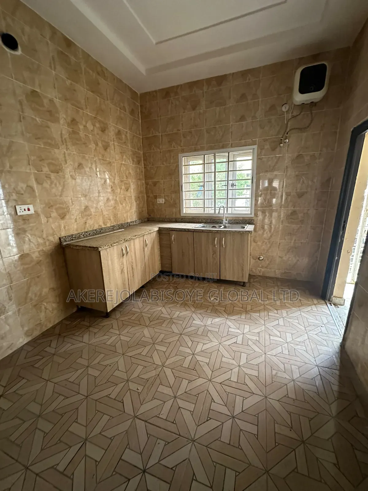 3bdrm Duplex in Karsana Gwarinpa for sale in Karsana