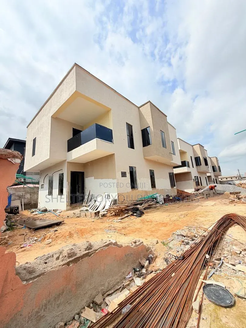 4bdrm Duplex in Adeniyi Jones for sale in Adeniyi Jones