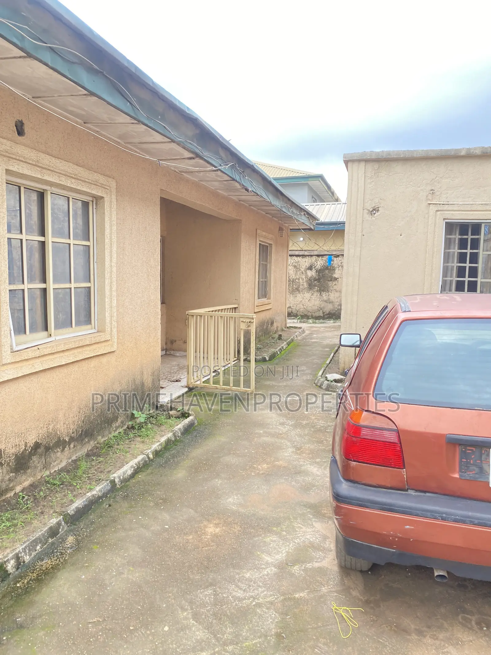 8bdrm Block of Flats in Kubwa for sale in Kubwa