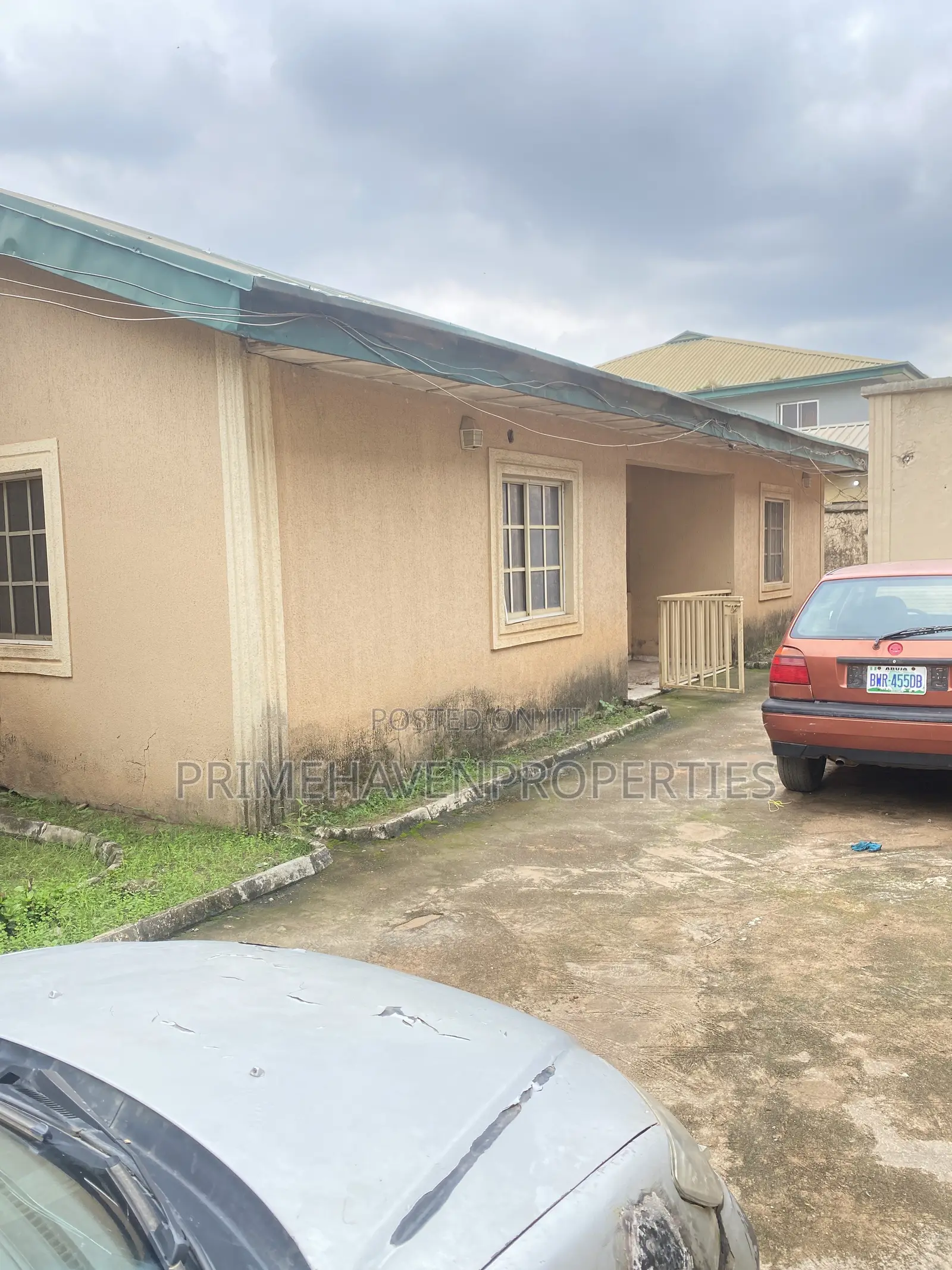8bdrm Block of Flats in Kubwa for sale in Kubwa