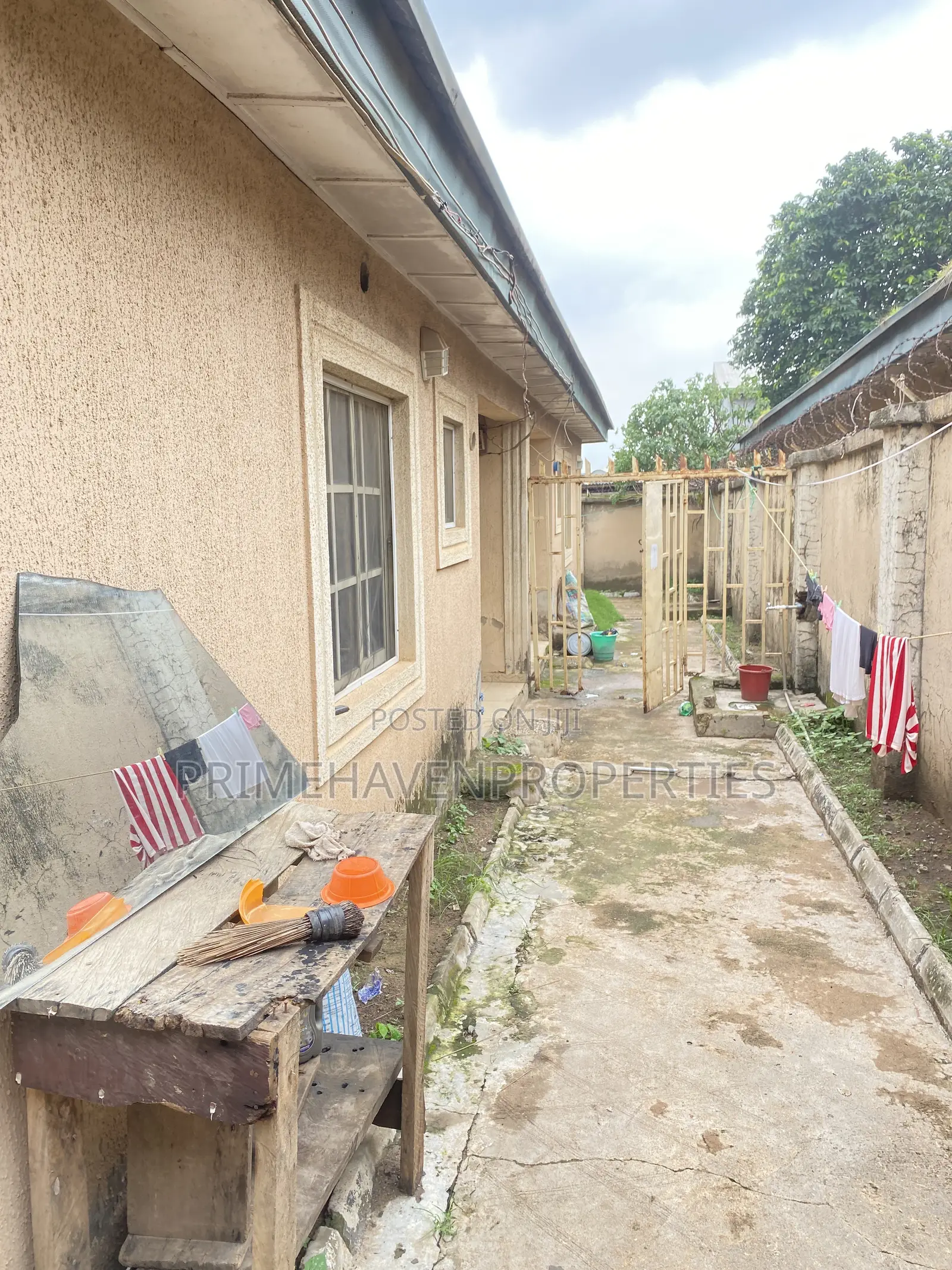 8bdrm Block of Flats in Kubwa for sale in Kubwa