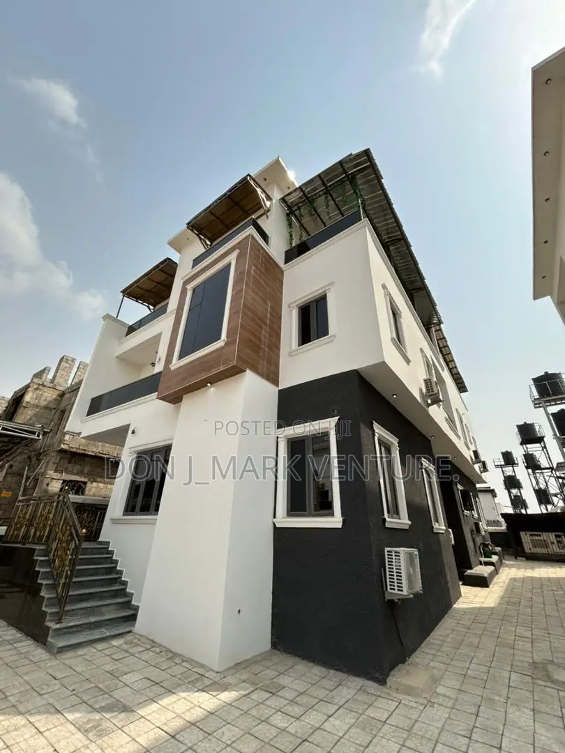 Furnished 7bdrm Duplex in Aiben Boulevard, Sabon Lugbe for sale in Sabon Lugbe