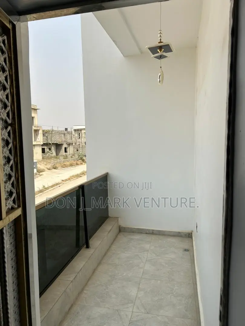 Furnished 7bdrm Duplex in Aiben Boulevard, Sabon Lugbe for sale in Sabon Lugbe