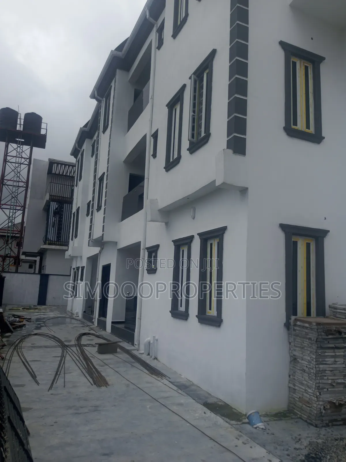 2bdrm Block of Flats in Royal Garden Estate, for rent in Lakowe