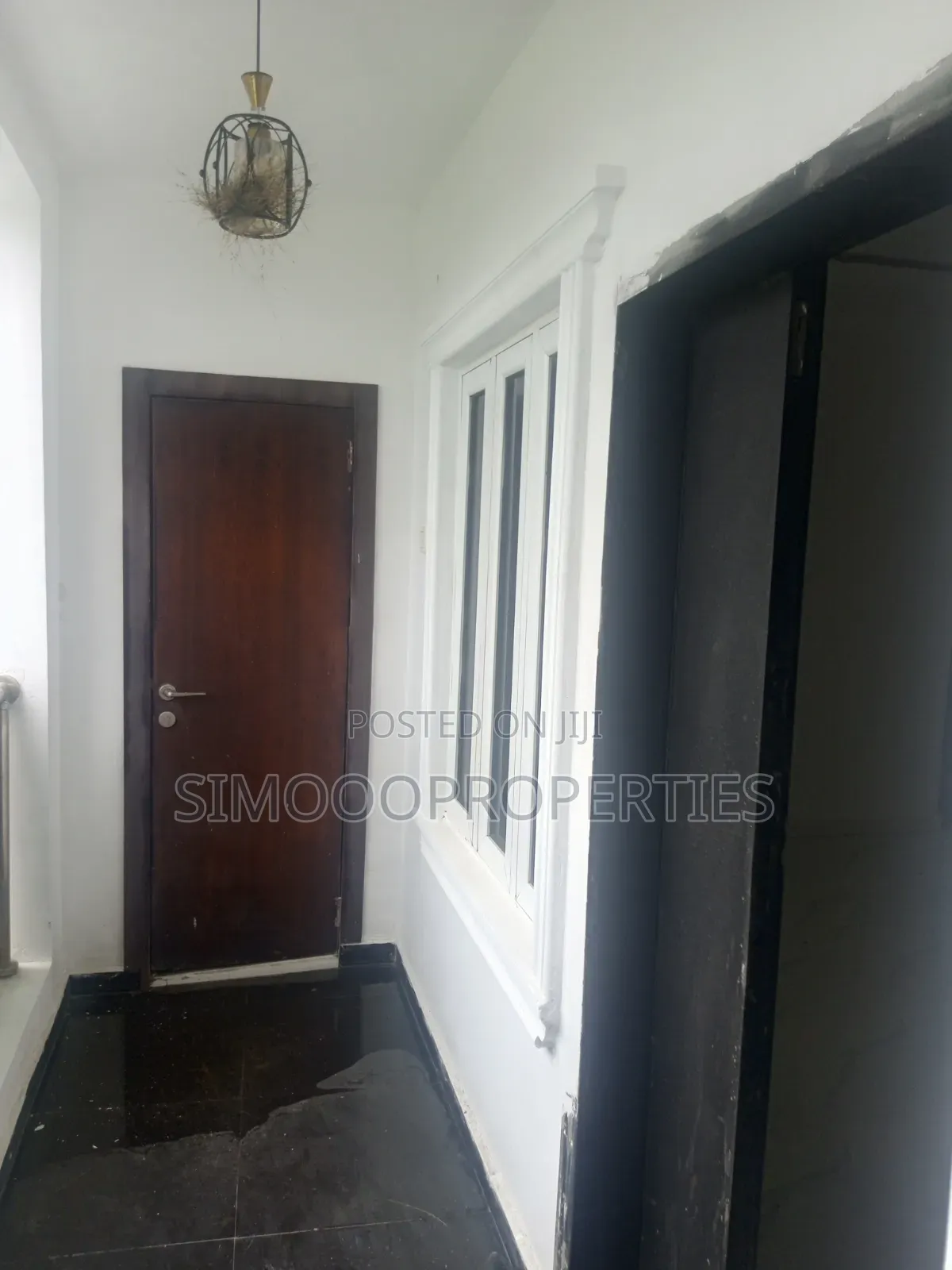 2bdrm Block of Flats in Royal Garden Estate, for rent in Lakowe