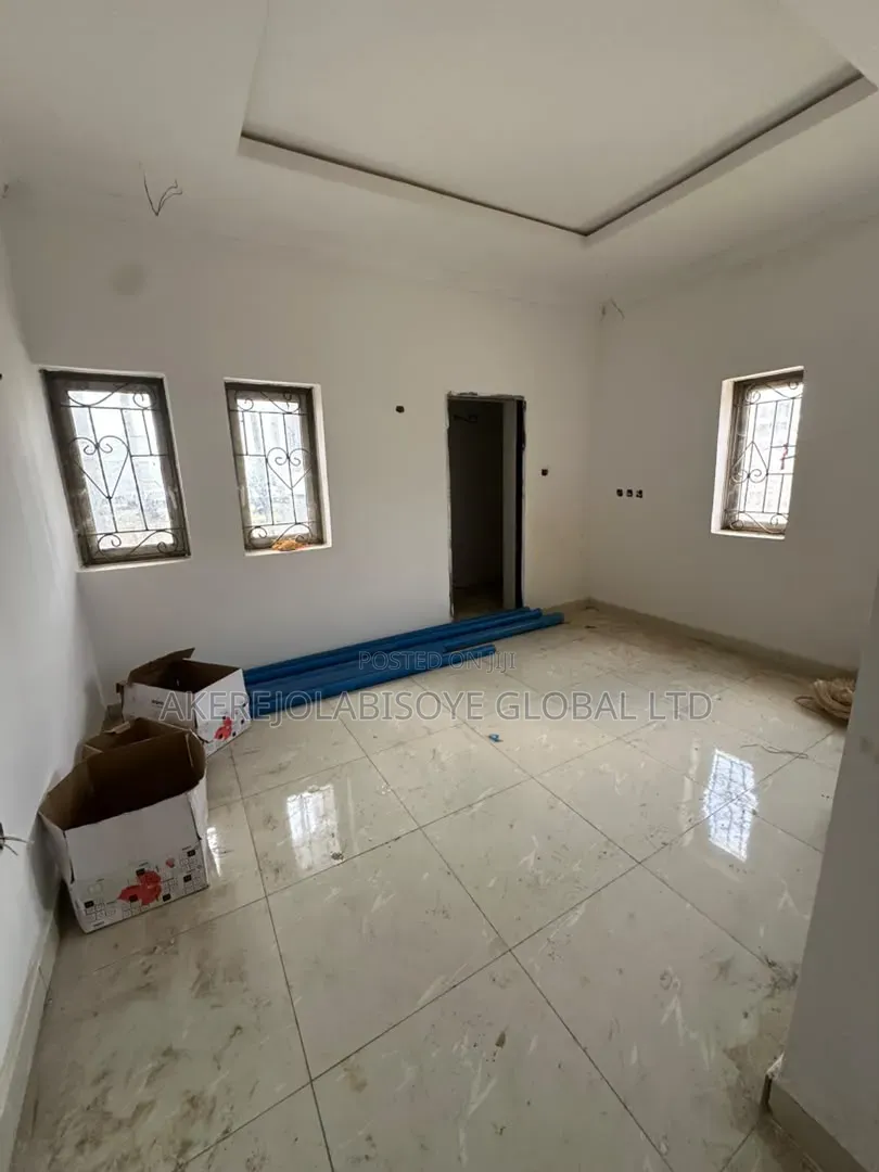 3bdrm Duplex in Lifecamp Abuja for sale in Life Camp