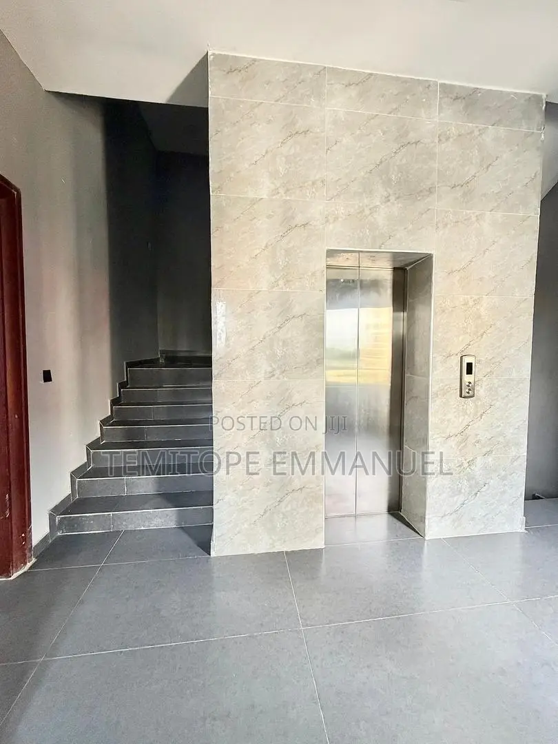 Furnished 3bdrm Apartment in Victoria Island for sale in Victoria Island