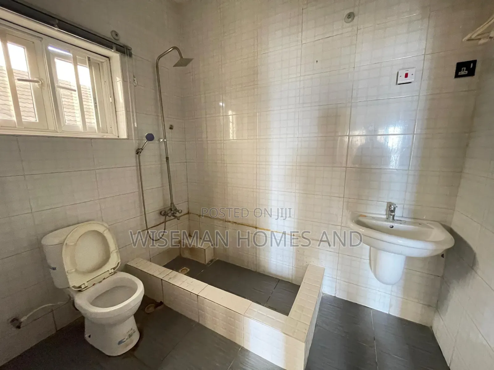 5bdrm Duplex in Peninsula Garden, Sangotedo for rent in Sangotedo