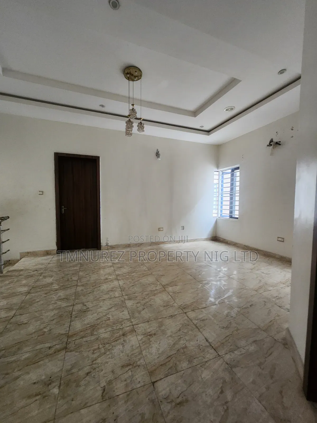 4bdrm Duplex in Chevron for sale in Chevron