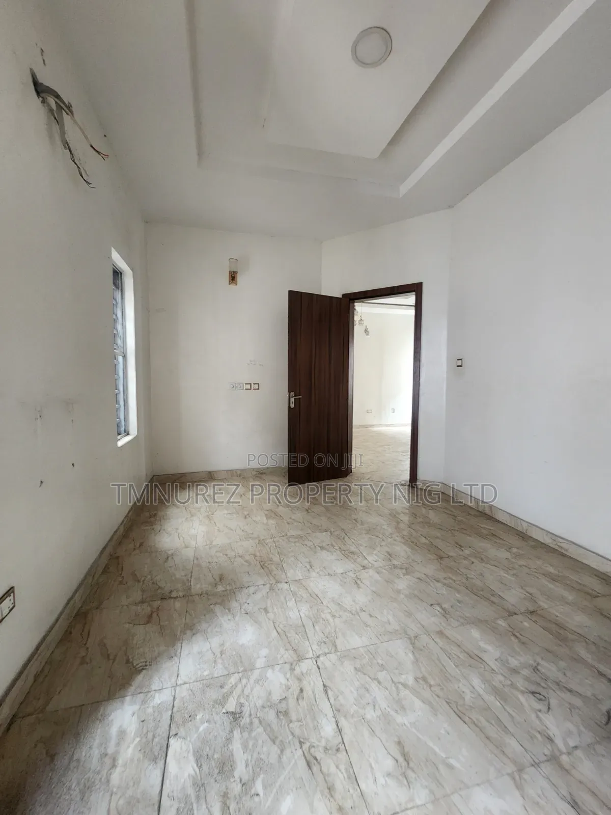 4bdrm Duplex in Chevron for sale in Chevron