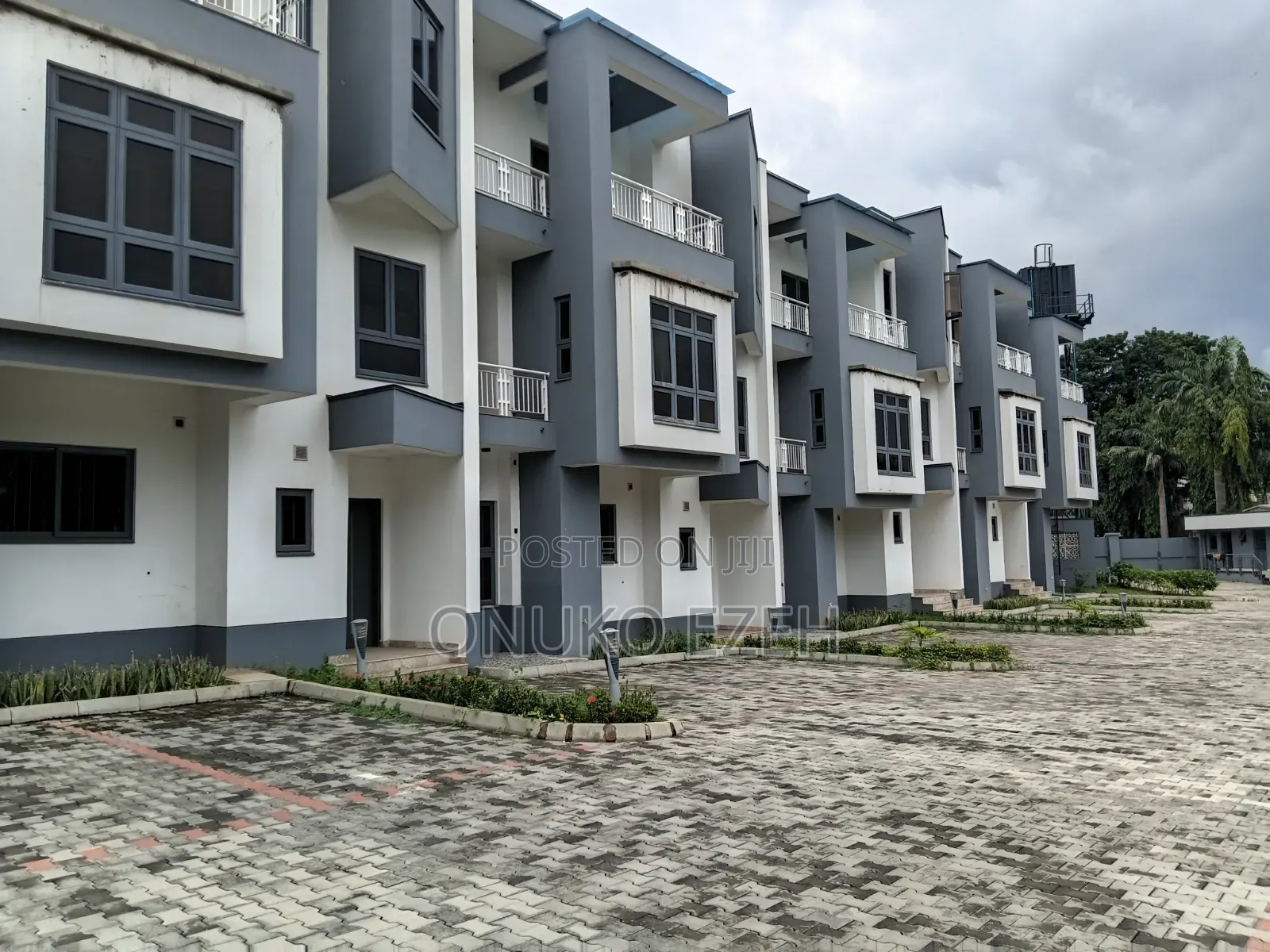 5bdrm Townhouse/Terrace in Royal Estate, Wuse 2 for sale in Wuse 2