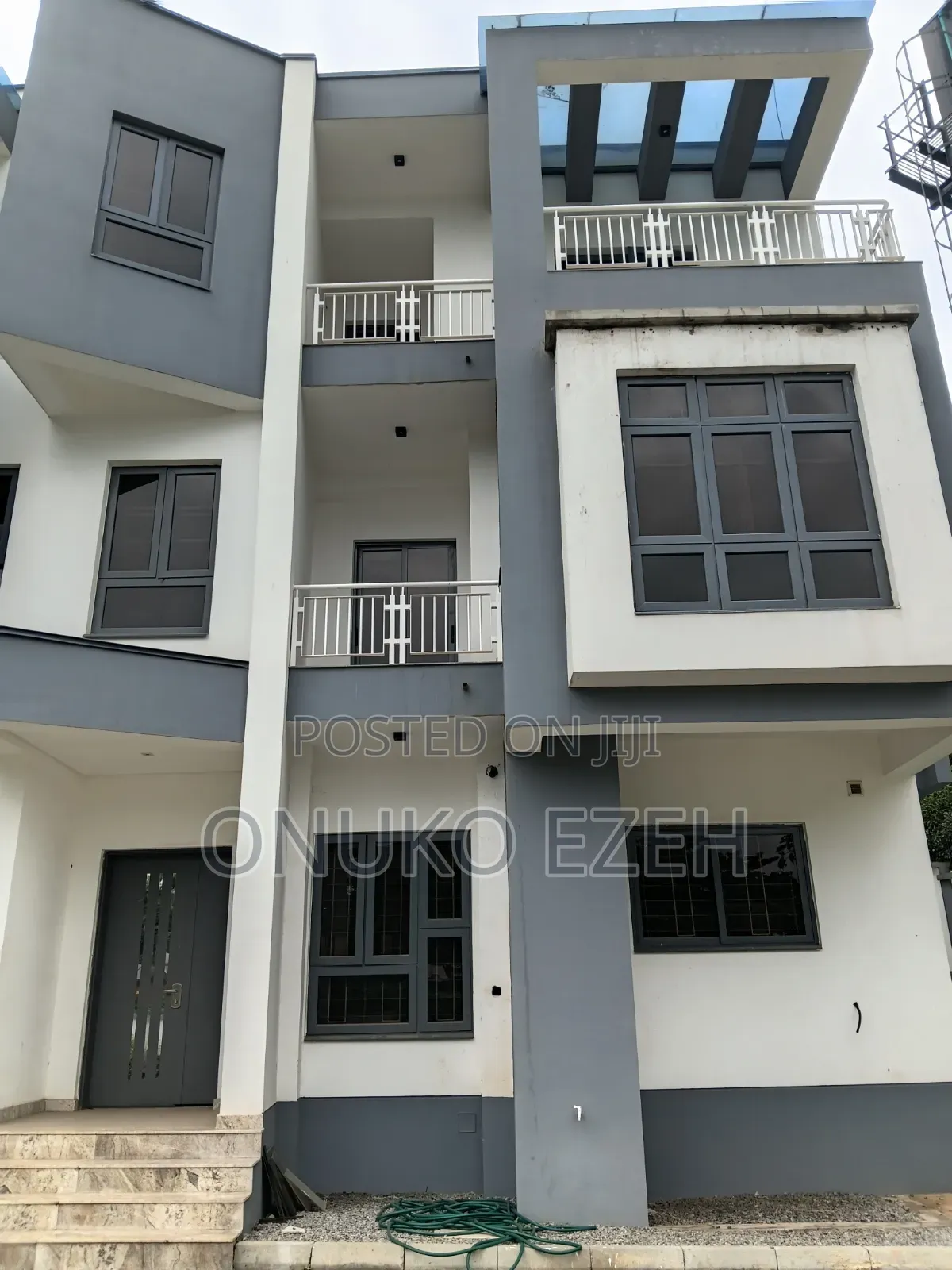 5bdrm Townhouse/Terrace in Royal Estate, Wuse 2 for sale in Wuse 2