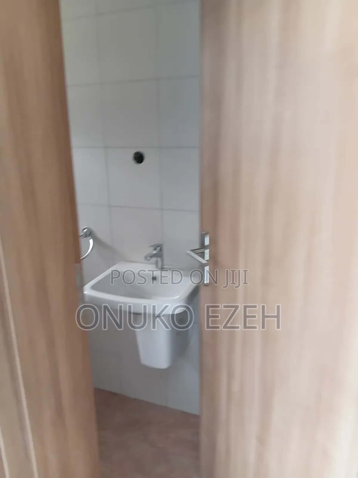 5bdrm Townhouse/Terrace in Royal, Wuse 2 for sale in Wuse 2