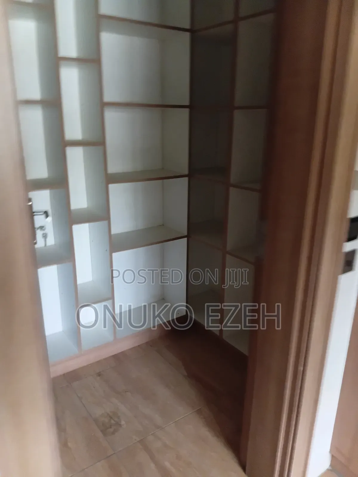 5bdrm Townhouse/Terrace in Royal, Wuse 2 for sale in Wuse 2