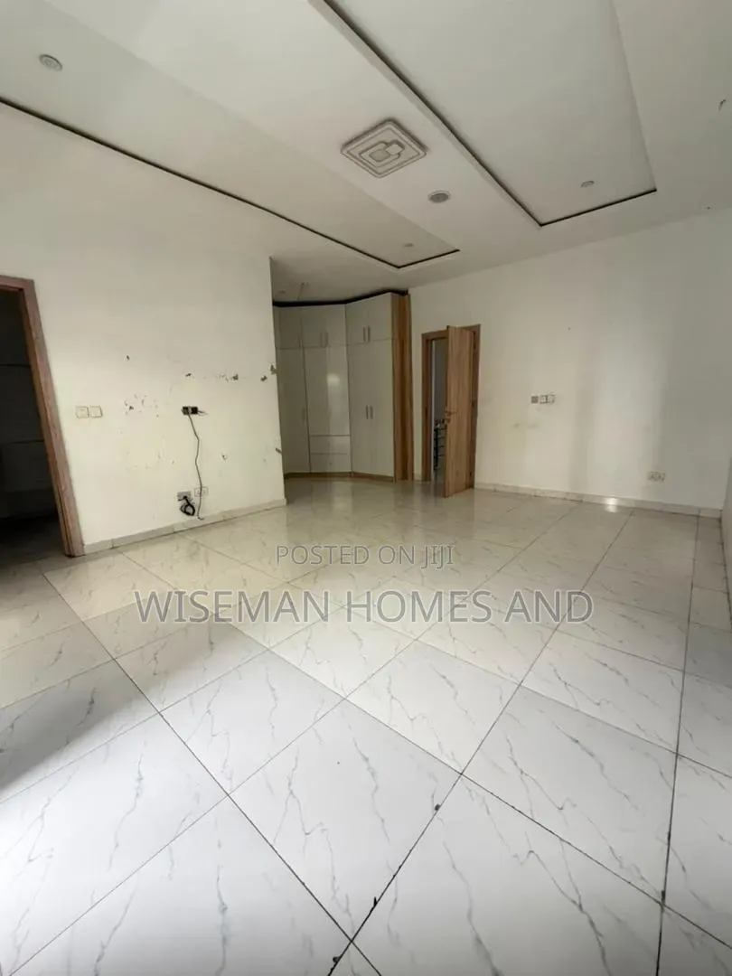 Mini Flat in Harbor Estate Orchid for rent in Lekki Expressway