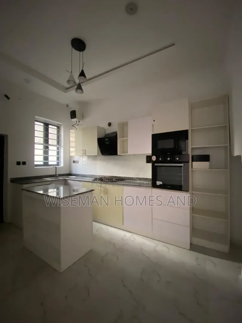4bdrm Duplex in Orchid Road Lekki for rent in Lekki Expressway